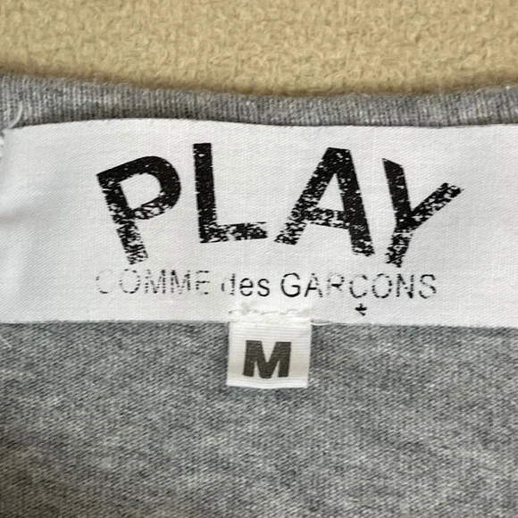 Comme des Garcons PLAY T-Shirt Womens Gray Crew Neck‎ Heart Logo Tee - Picture 6 of 9